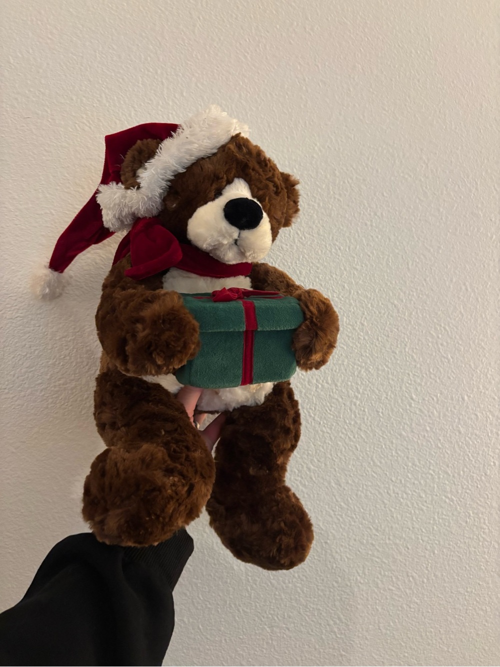 vintage GUND Christmas teddy bear